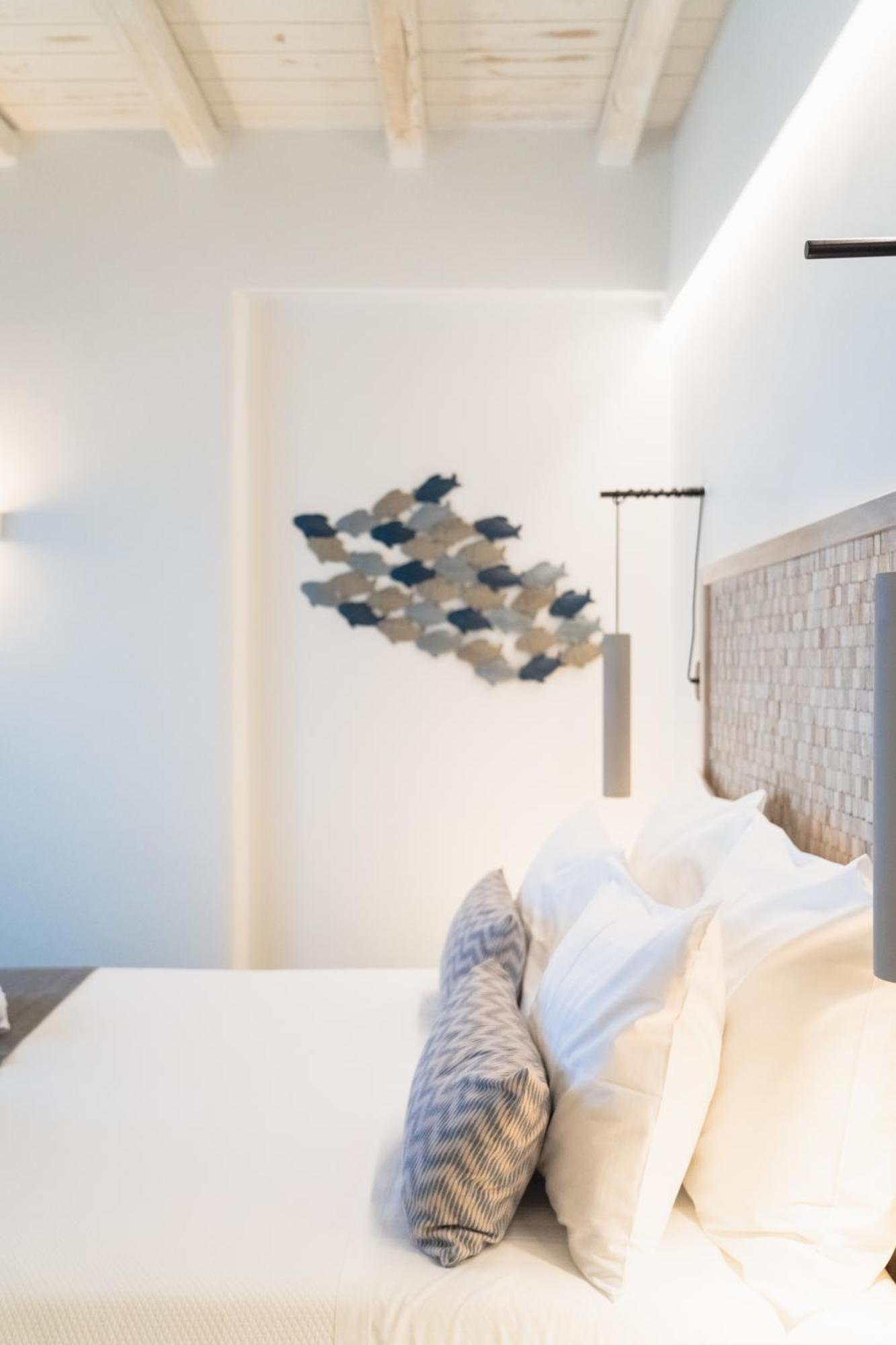 Lithos Luxury Suites Tinos Ngoại thất bức ảnh