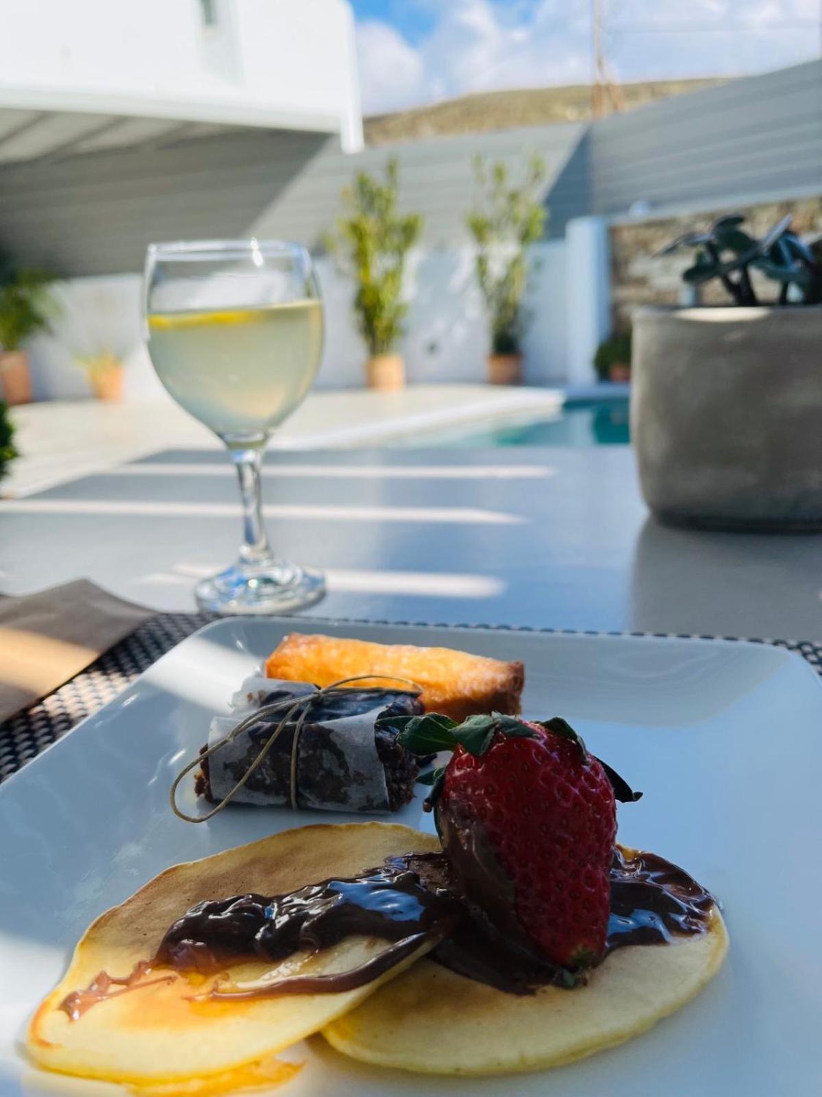 Lithos Luxury Suites Tinos Ngoại thất bức ảnh